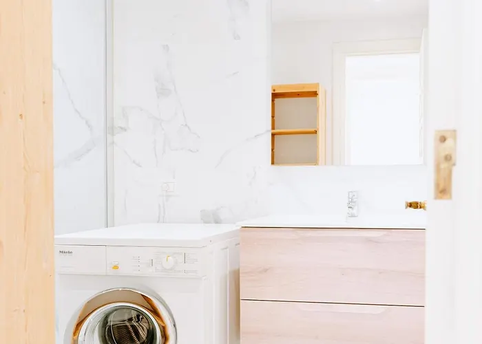 1bdr Sunny Terrace *