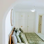 1bdr Sunny Terrace
