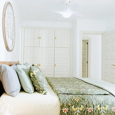 1bdr Sunny Terrace * סן מיגל דה אבונה